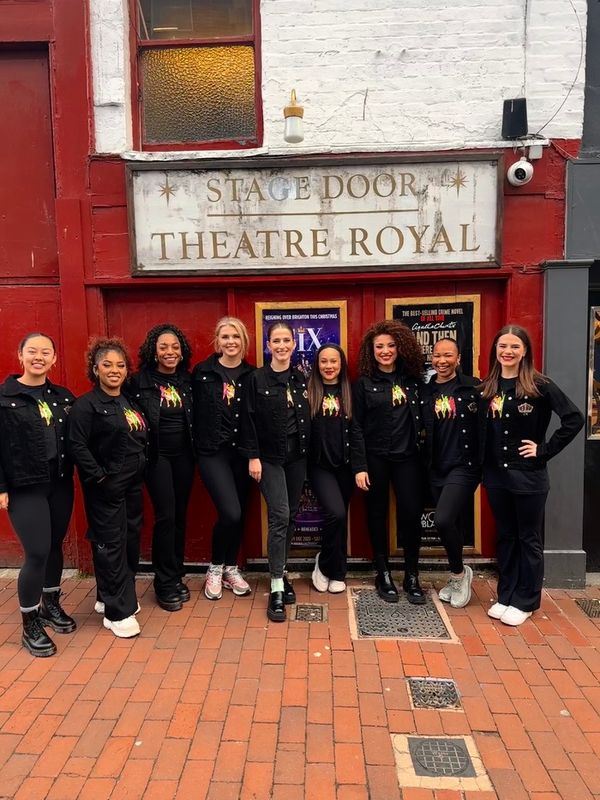 Aoife Haakenson, Nicole Louise Lewis, Kenedy Small, Erin Caldwell, Lou Henry, Tamara  Photo